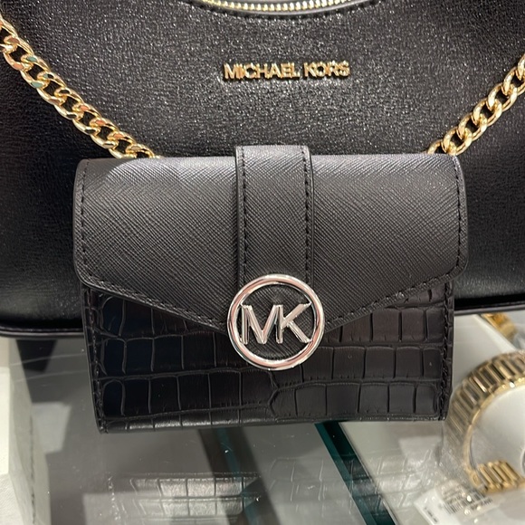 MICHAEL KORS CARMEN MEDIUM LOGO AND FAUX LEATHER WALLET BLACK
NWT - Picture 3 of 16